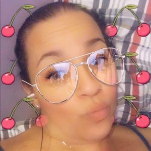 Meet your Posher, Gilda